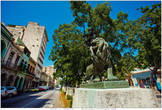 Свой благородный вид бульвар Прадо приобрел в 1928 году: были установлены львы охраняющие пешеходную часть и она сама залита под мрамор