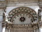 Церковь Сан Джованни. Деталь фасада