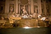 Конечной точкой прогулки стал фонтан Треви. Несмотря на время года, Рим также прекрасен и впечатляющ.