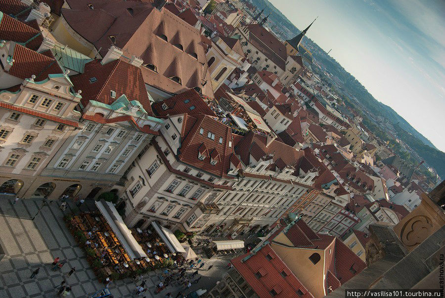 Злата Прага - виды города с башни Староместской ратуши Прага, Чехия Злата Прага - виды города с башни Староместской ратуши Прага, Чехия