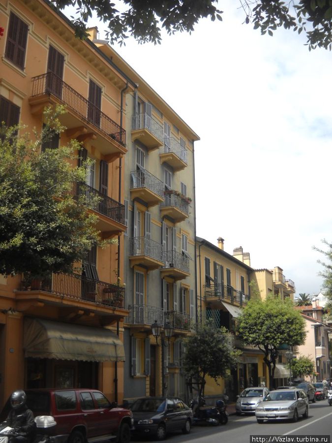 Улица Вентимилья, Италия