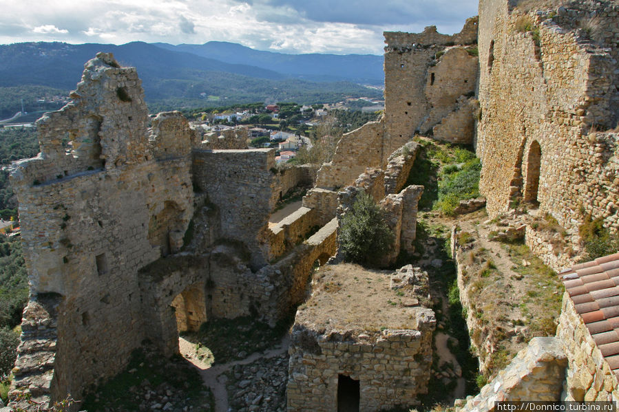 Сижу высоко - смотрю далеко (на развалинах замка Палафольс) Палафольс, Испания