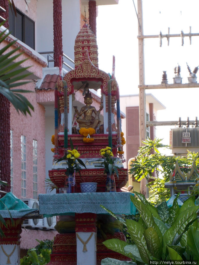 Буддизм и древние духи Паттайя, Таиланд
