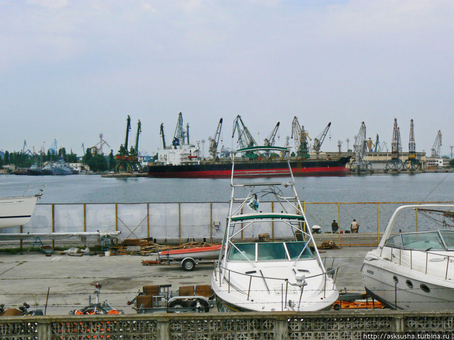 Самый крупный порт Болгарии Варна, Болгария