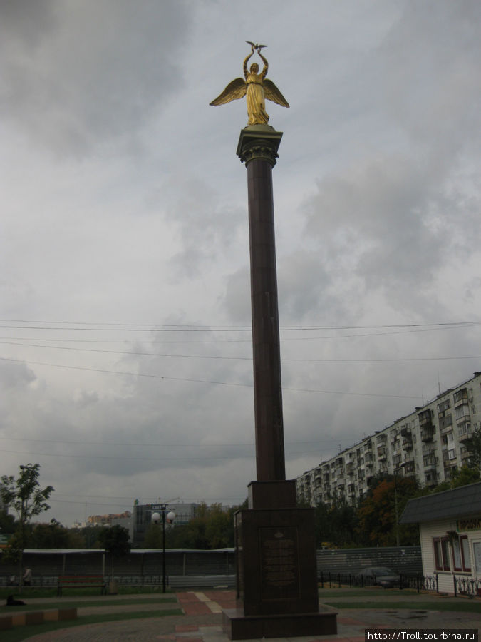 Общий вид памятника Люберцы, Россия