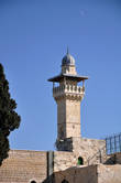 С приходом в Иерусалим мусульман на Храмовой горе выросли мечети и минареты. В наши дни — Храмовая гора — территория, которую оставили за Палестиной.