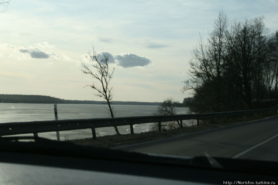едем по трассе вдоль Даугавы Москва, Россия едем по трассе вдоль Даугавы Москва, Россия