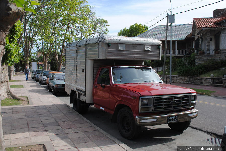 Встречаются эстетские серебряные кузовы Буэнос-Айрес, Аргентина