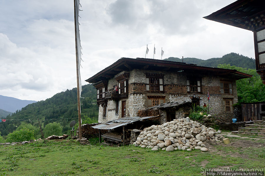 Традиционный бутанский сельский дом Бутан