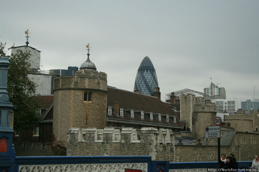 А это уже Тауэр вблизи! И Огурец:))) я его обожаю:)) Лондон, Великобритания А это уже Тауэр вблизи! И Огурец:))) я его обожаю:)) Лондон, Великобритания