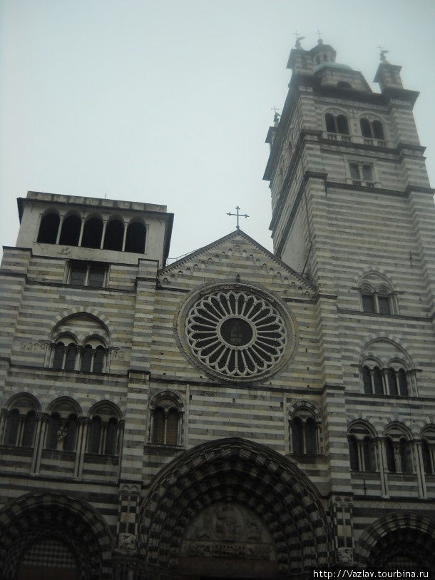 Фасад собора Генуя, Италия