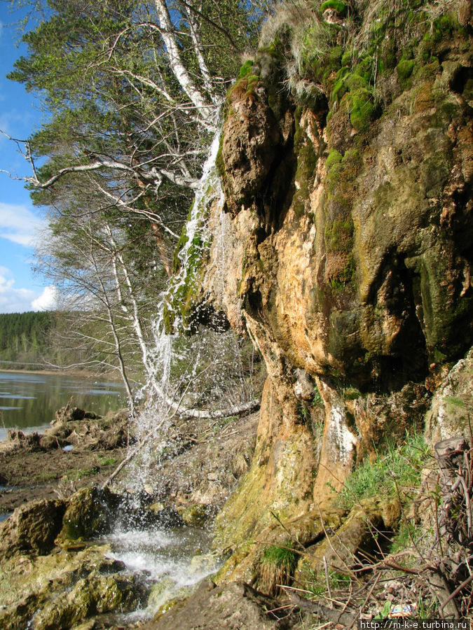 Плачет или ревет водопад Плакун Суксун, Россия