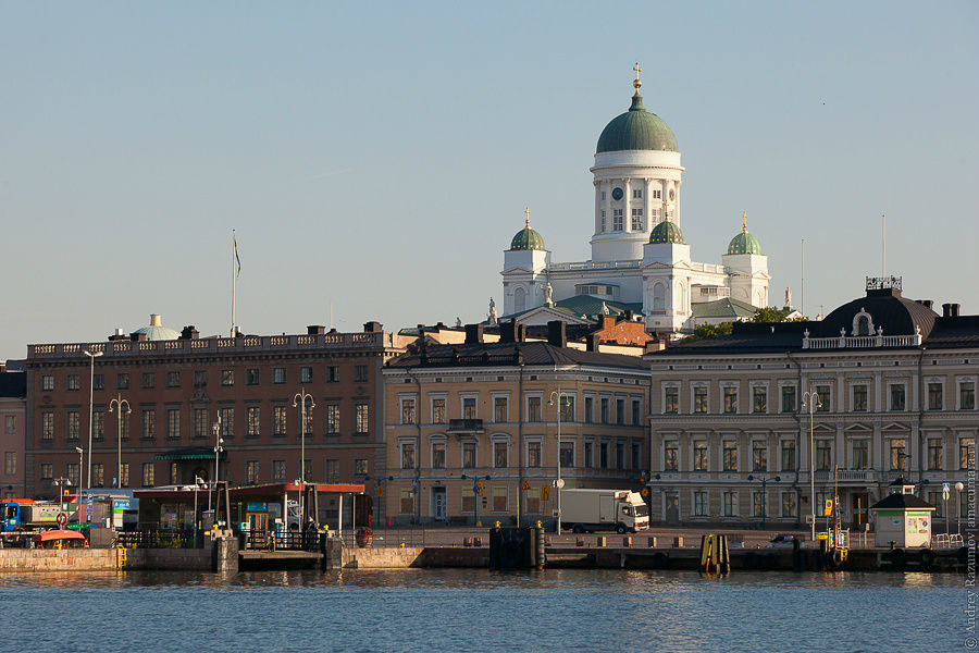 Виды на Хельсинки с залива Хельсинки, Финляндия