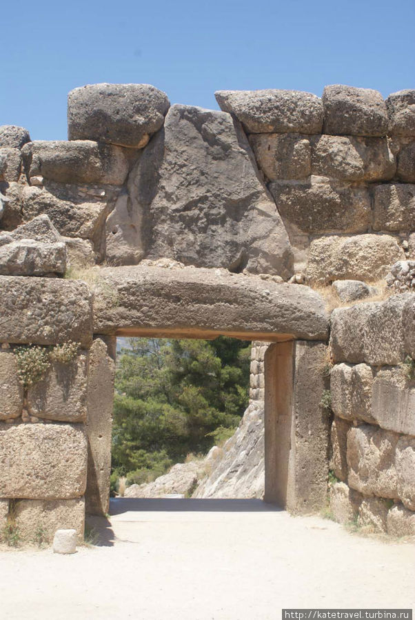Львиные ворота. Вид изнутри Микены, Греция