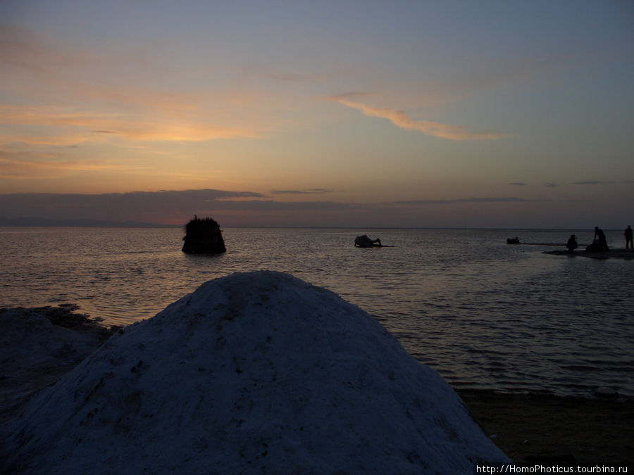 Восход над солончаковым озером Дуз, Тунис