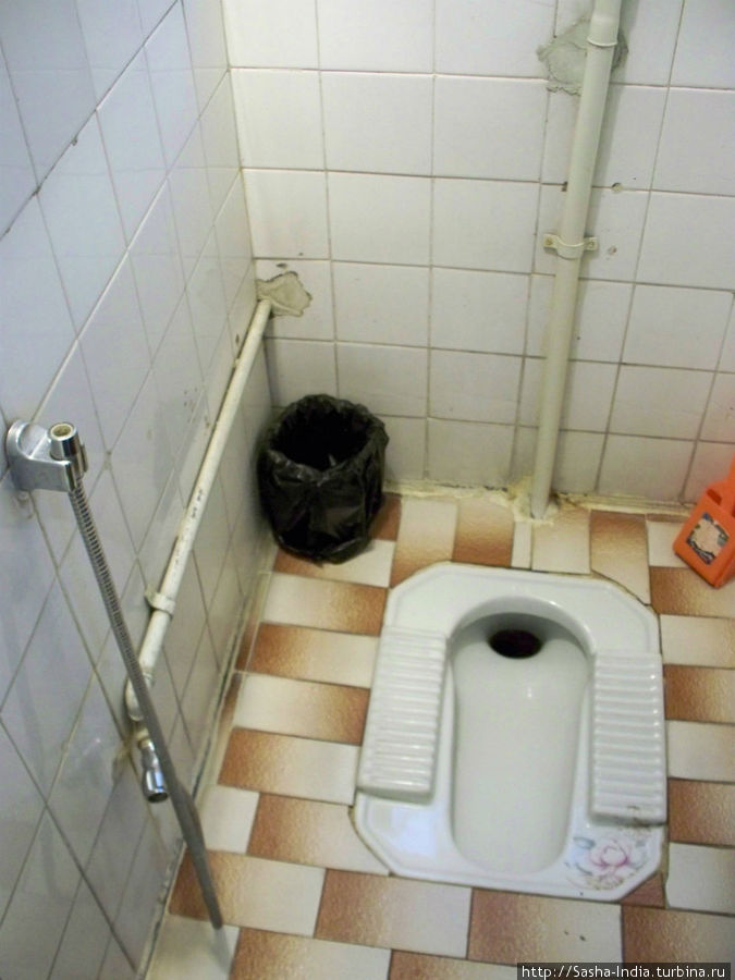 Туалеты не в номерах,
а на этаже Тегеран, Иран