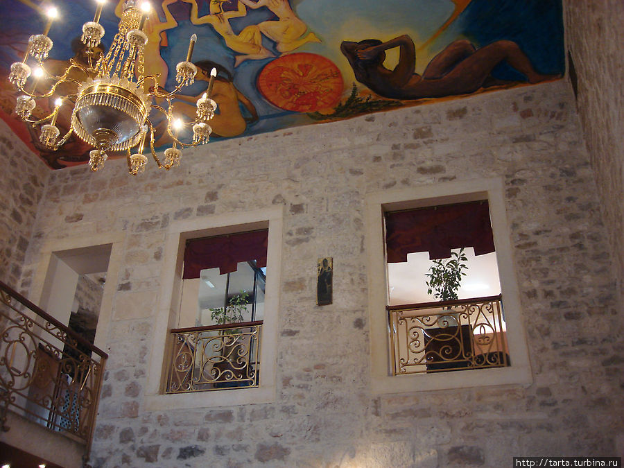 В кафе Люксор на территории дворца Сплит, Хорватия