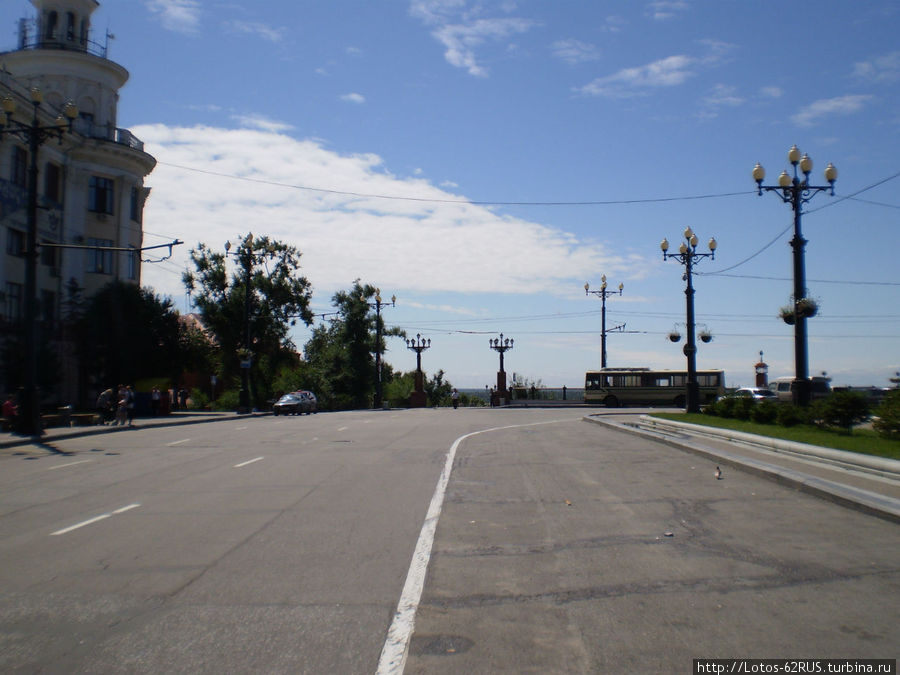 Столица Дальнего Востока хмурым утром и солнечным днём Хабаровск, Россия