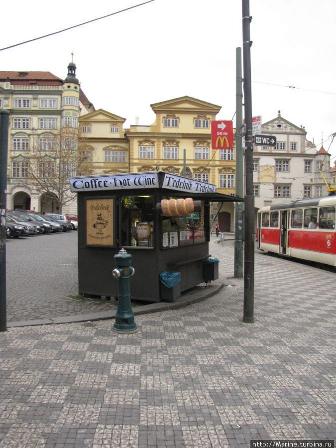 здесь можно купить  трдло)) Прага, Чехия