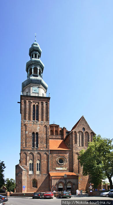Костел Св. Троицы Хелмжа, Польша