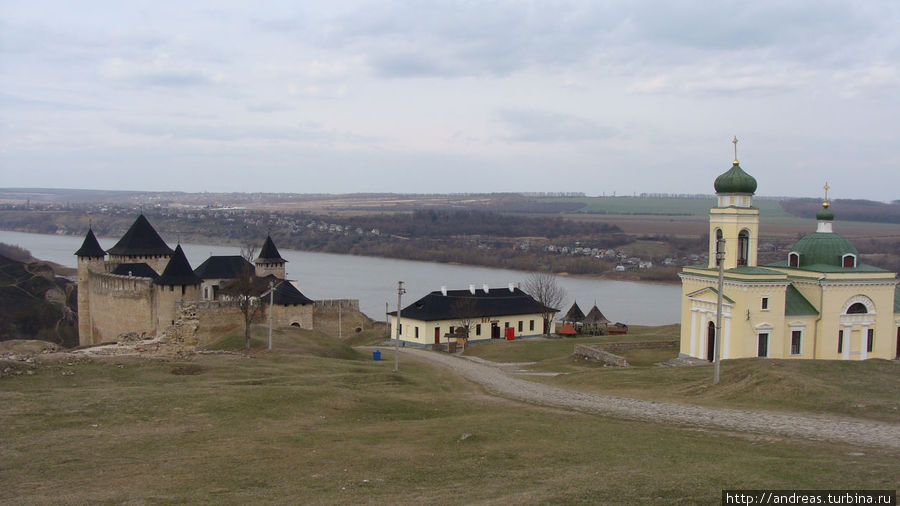 Вид на крепость Хотин, Украина