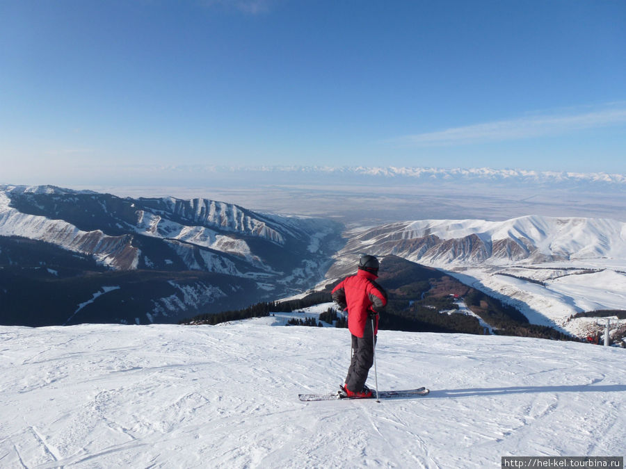 Панорама. высота 3040м. Выше можно забраться на ратраке до 3400м. Каракол, Киргизия