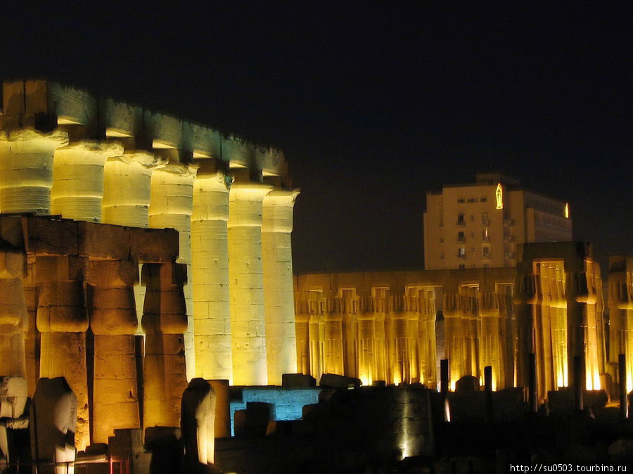 Луксорский храм вечером Египет