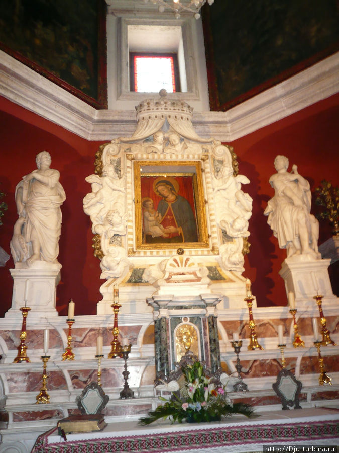 Церковь Божьей Матери на Скале-жемчужина Которской бухты
