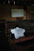 Вот так выглядит учебный класс в поселке Брумесо. В Касо же есть полноценная школа.