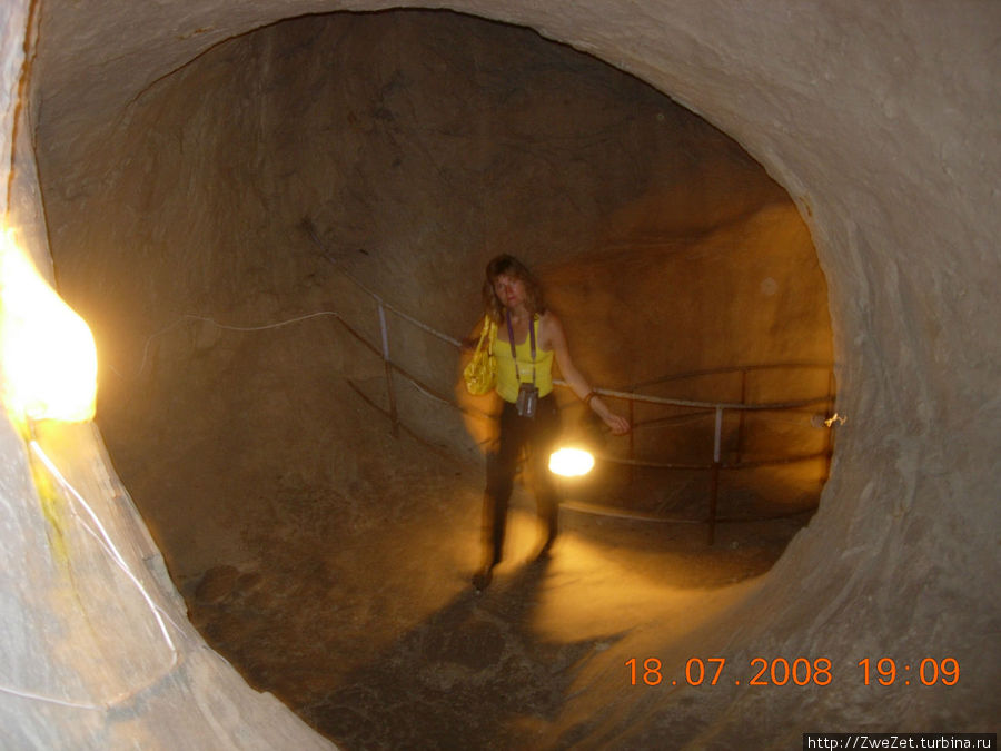 Подземный колодец в Чуфут-Кале