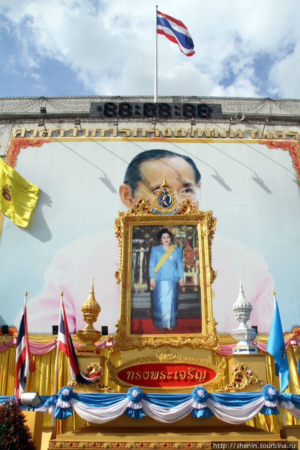 Да здравствует король? Процесс престолонаследия Бангкок, Таиланд