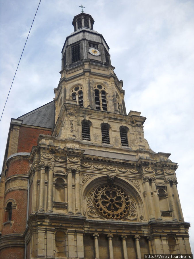 Фасад церкви Трувиль-сюр-Мер, Франция