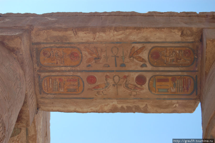 Картуш на камнях Карнакского храма Луксор, Египет