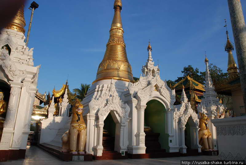 Площадь Победы Янгон, Мьянма Площадь Победы Янгон, Мьянма