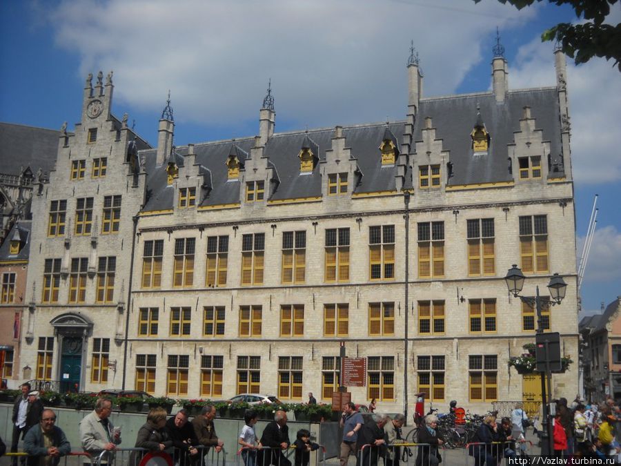 Выдающая постройка Мехелен (Антверпен), Бельгия