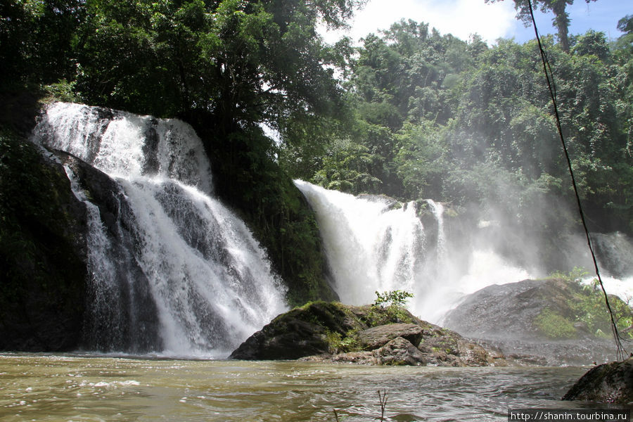 Мир без виз — 385. Водопад и священные карпы Мае-Хонг-Сон, Таиланд
