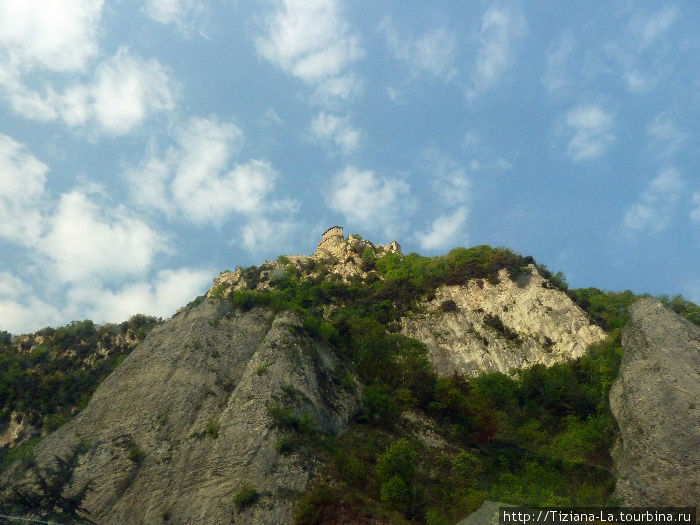 Последний взгляд наверх на поднебесный Сан- Марино Последний взгляд наверх на поднебесный Сан- Марино