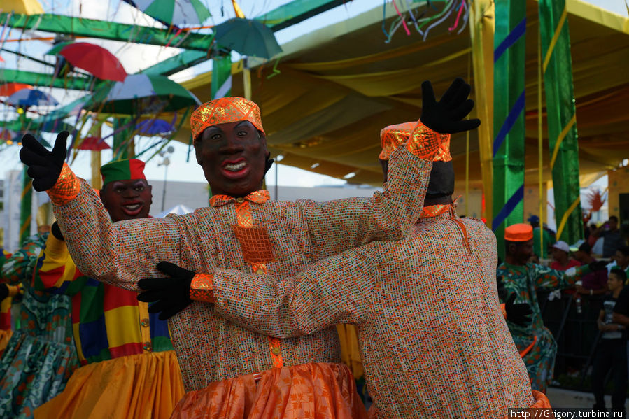 Ежегодный карнавал в Пунта-Кана Пунта-Кана, Доминиканская Республика