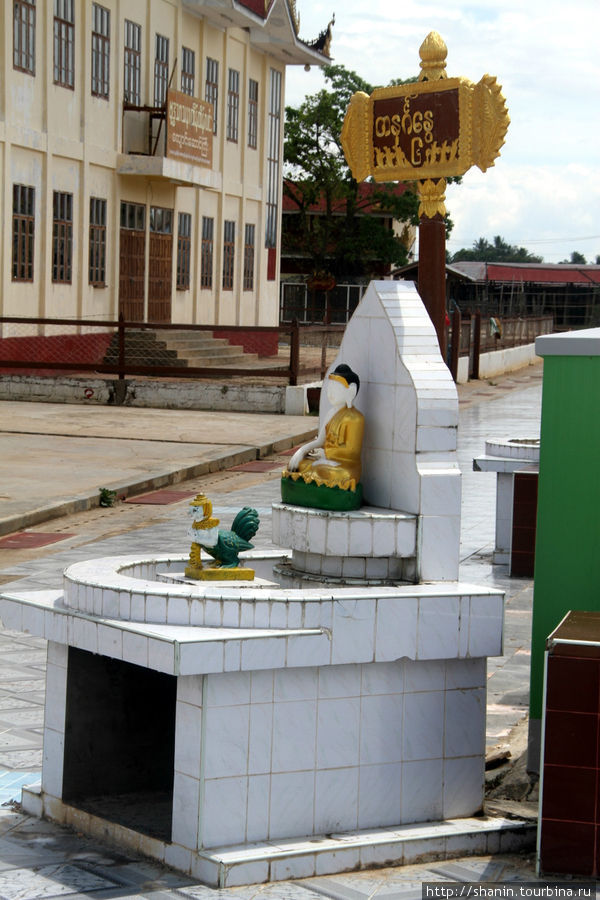 Монастырь Пхаунг Дау У Ньяунг-Шве, Мьянма