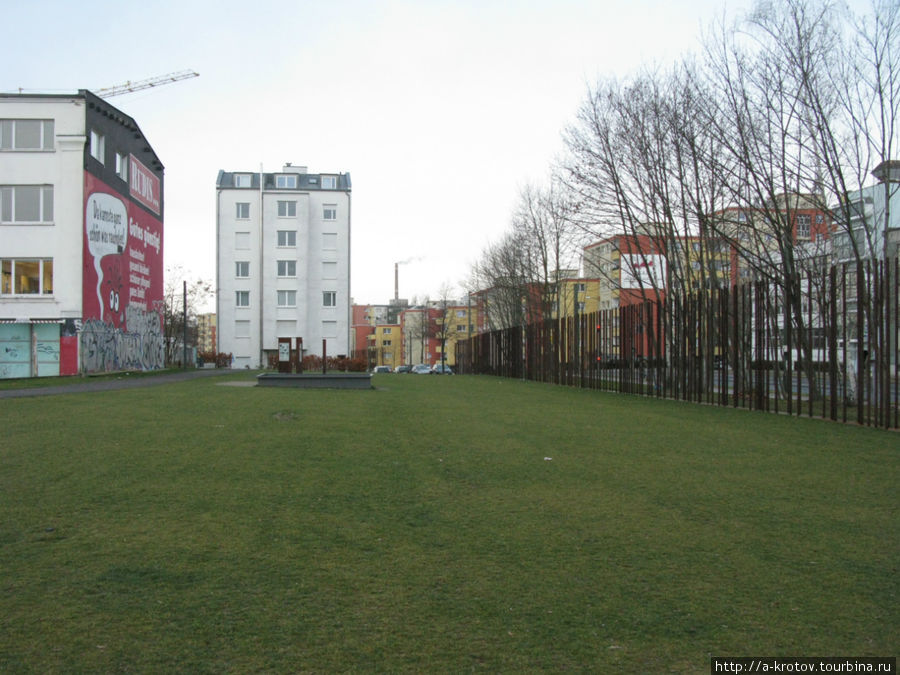 на месте Стены Берлин, Германия
