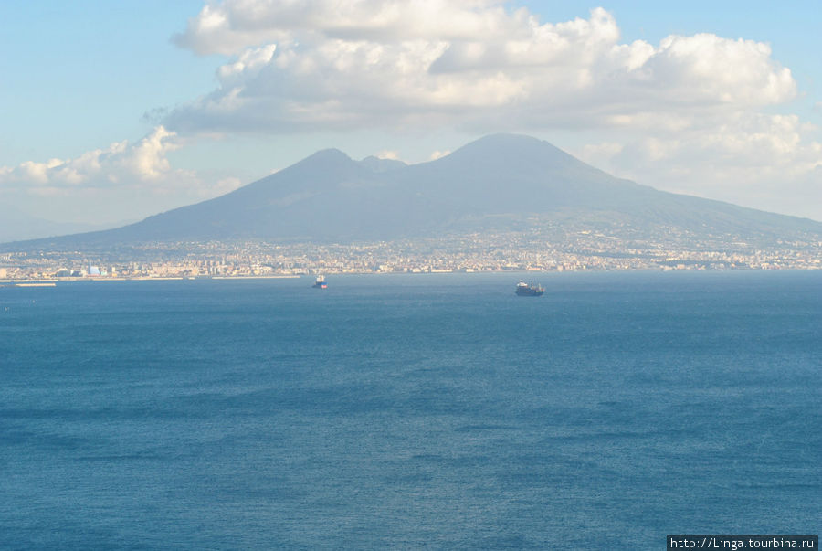 Неаполитанский залив Неаполь, Италия