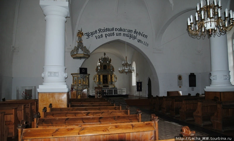Алтарь церкви Св.Екатерины Кулдига, Латвия