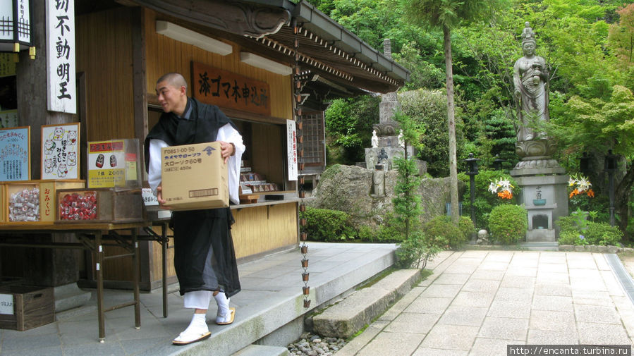 монах Япония