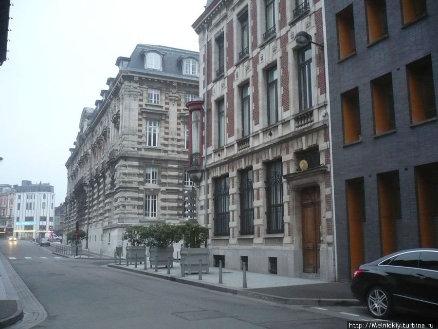 Ранее утро в маленьком Рубэ Рубэ, Франция Ранее утро в маленьком Рубэ Рубэ, Франция