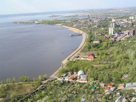 Городок на берегу Волги Сызрань, Россия