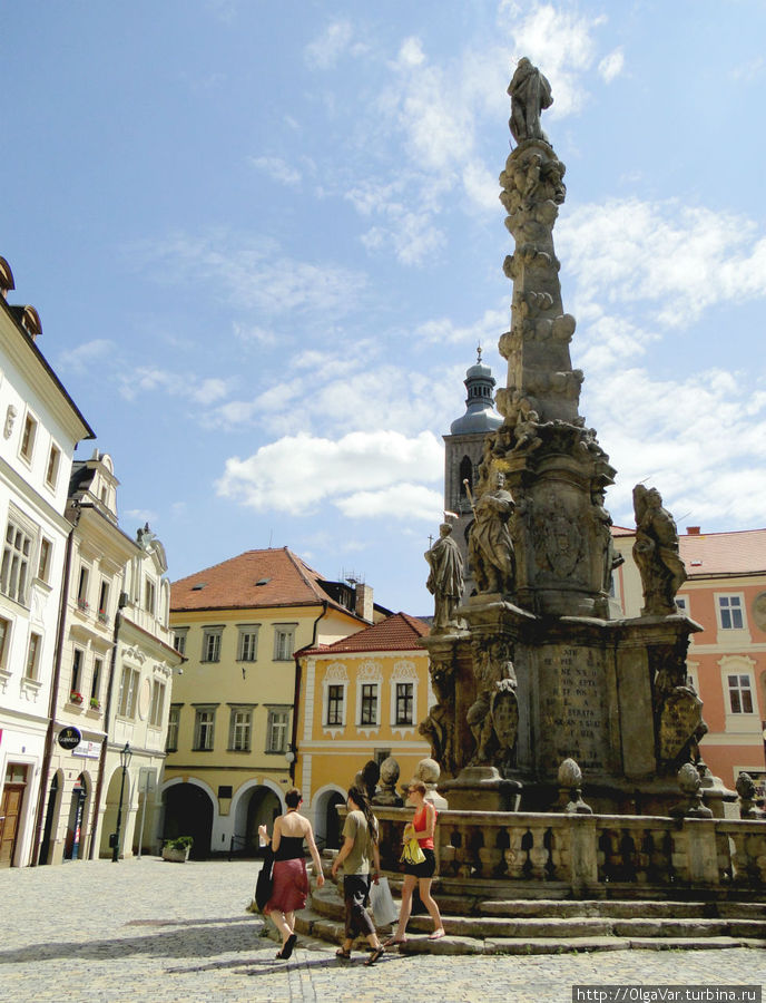 Чумной столб в кутна-Горе возвели в 1713 году, ознаменовав окончание эпидемии бубонной чумы Кутна-Гора, Чехия