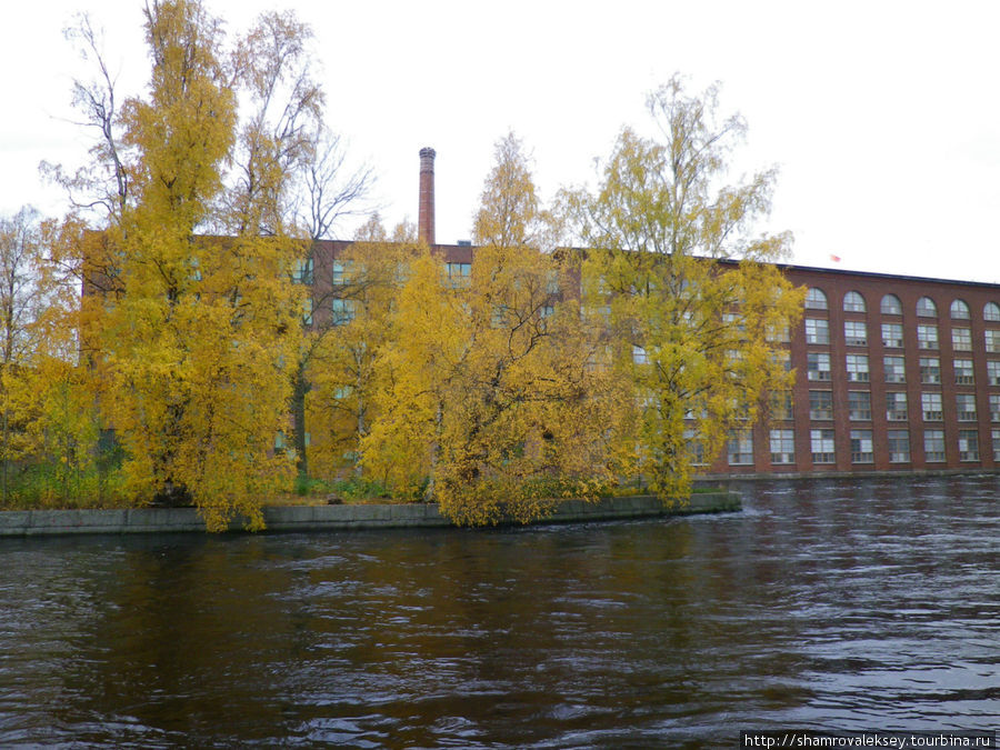 Прогулка в районе фабрики Finlayson Тампере, Финляндия