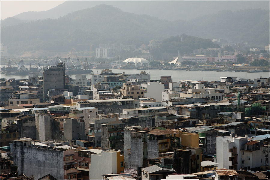 А со смотровой открывается прекрасный вид на городскую застройку А со смотровой открывается прекрасный вид на городскую застройку