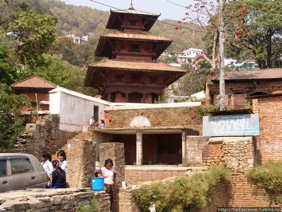 Главная достопримечательность Тансена — этот старинный храм Амар Нараян Тансен, Непал