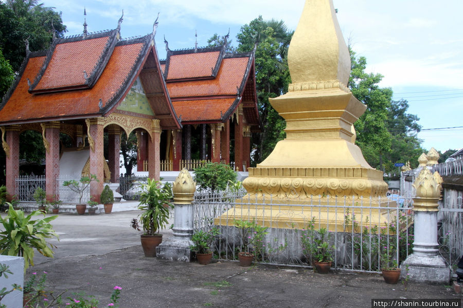 Ват Сенсоукхарам Луанг-Прабанг, Лаос
